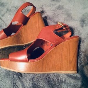 Cute rust color wedge